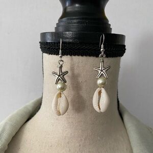 New Handmade Shell Earrings